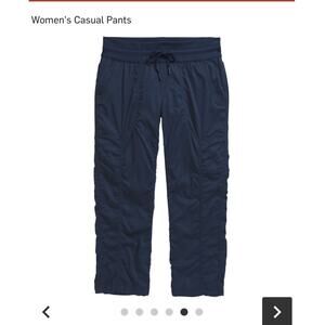 North Face Women's Blue Aphrodite 2.0 Capri Pants Size XL